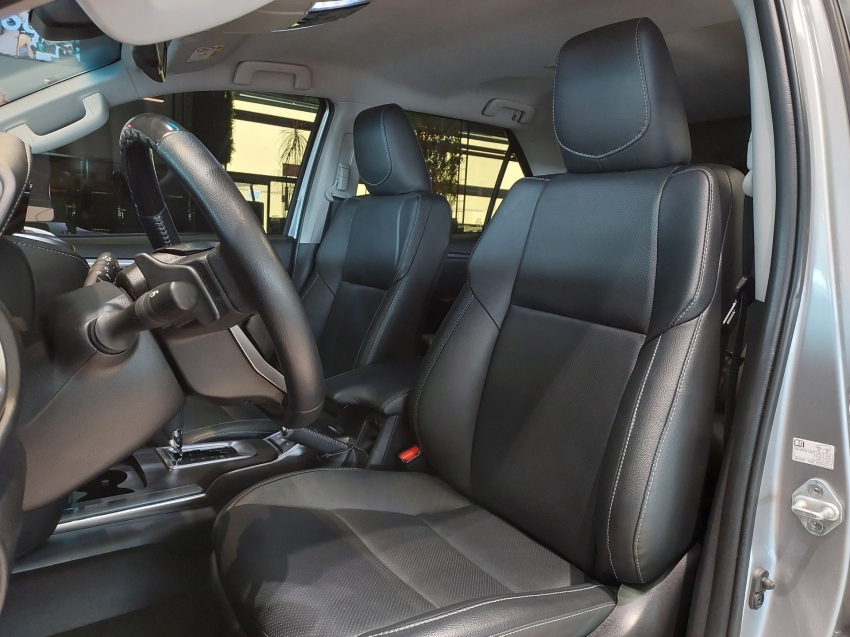 toyota hilux sw4 2.8 d-4d turbo diesel srx 4x4 automatico 4p 20228