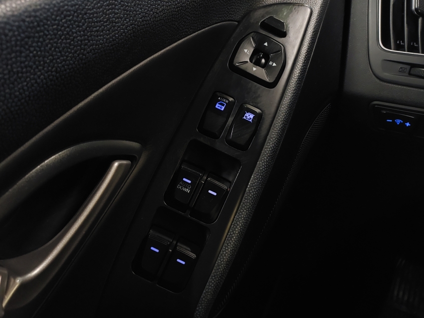 hyundai ix35 2.0 mpi 4x2 16v flex 4p manual gasolina 201216