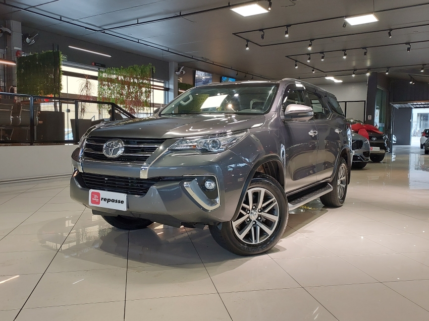 toyota hilux sw4 2.8 srx 4x4 16v turbo intercooler diesel 4p automatico 201928