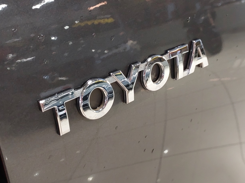 toyota hilux 2.8 d-4d turbo diesel cd srv 4x4 automatico 4p 202121