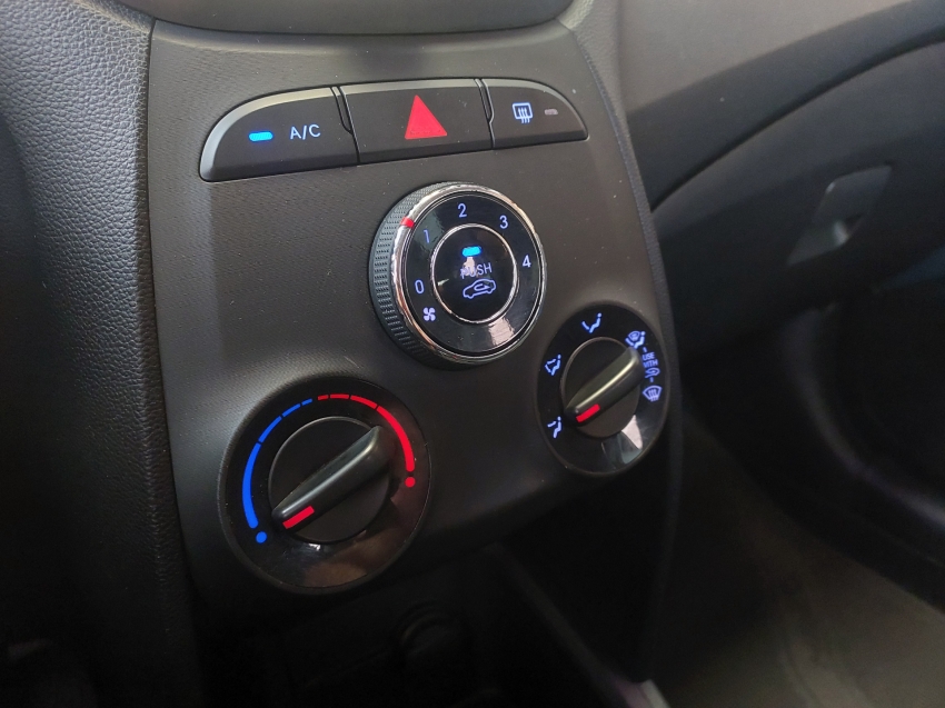 hyundai hb20s 1.6 comfort plus 16v flex 4p manual 201413