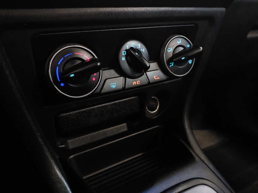 mitsubishi pajero tr4 2.0 4x2 16v 140cv flex 4p automatico 201312