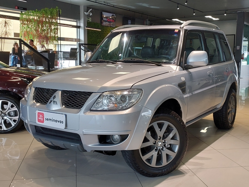 mitsubishi pajero tr4 2.0 4x2 16v 140cv flex 4p automatico 20132