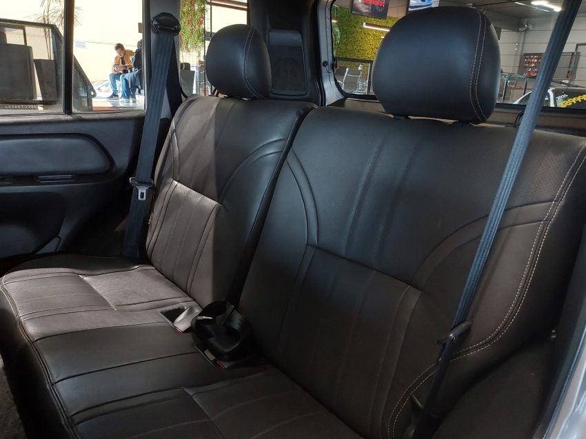 mitsubishi pajero tr4 2.0 4x2 16v 140cv flex 4p automatico 201310