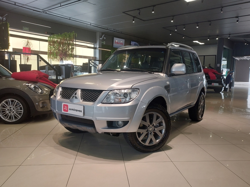 mitsubishi pajero tr4 2.0 4x2 16v 140cv flex 4p automatico 201317