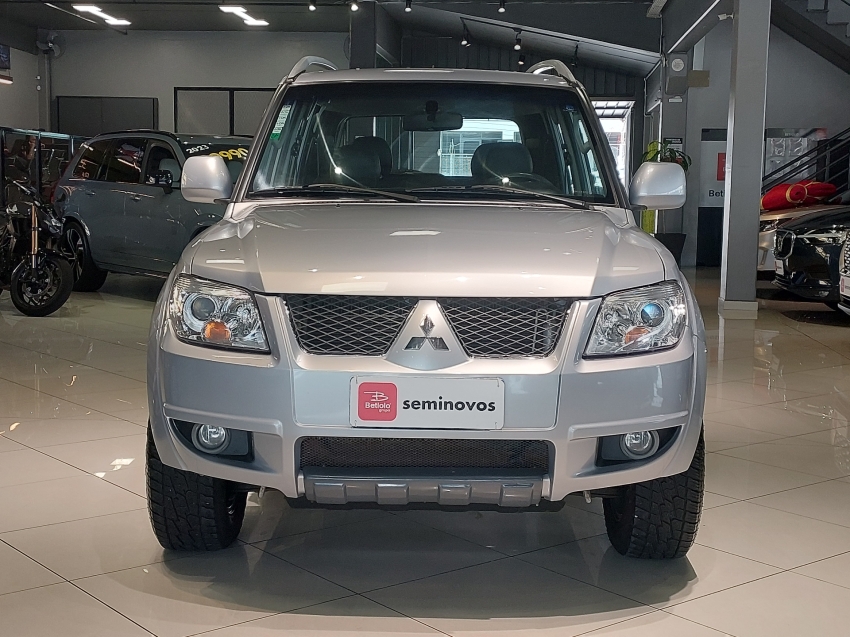mitsubishi pajero tr4 2.0 4x2 16v 140cv flex 4p automatico 20132