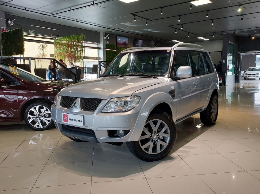 mitsubishi pajero tr4 2.0 4x2 16v 140cv flex 4p automatico 201318