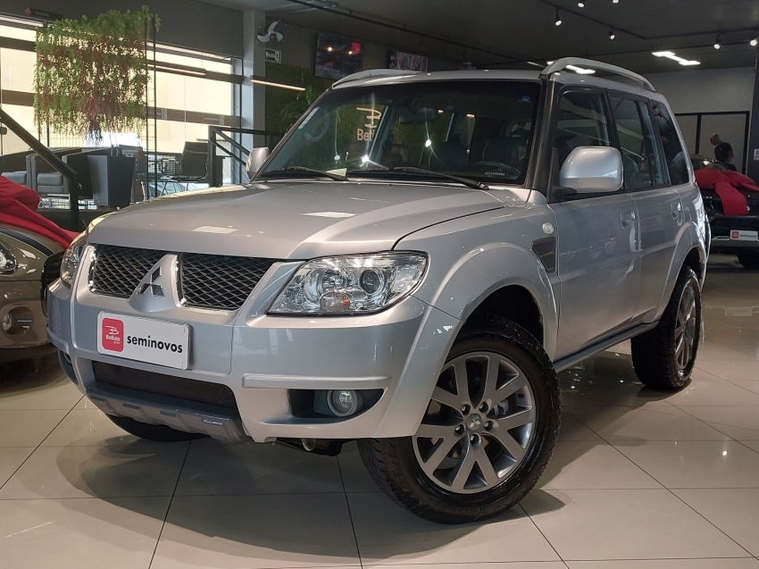 mitsubishi pajero tr4 2.0 4x2 16v 140cv flex 4p automatico 20131