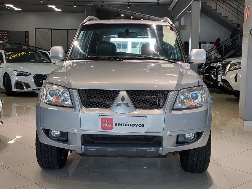 mitsubishi pajero tr4 2.0 4x2 16v 140cv flex 4p automatico 20133