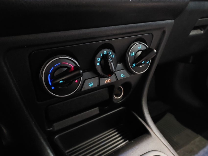 mitsubishi pajero tr4 2.0 4x2 16v 140cv flex 4p automatico 201312