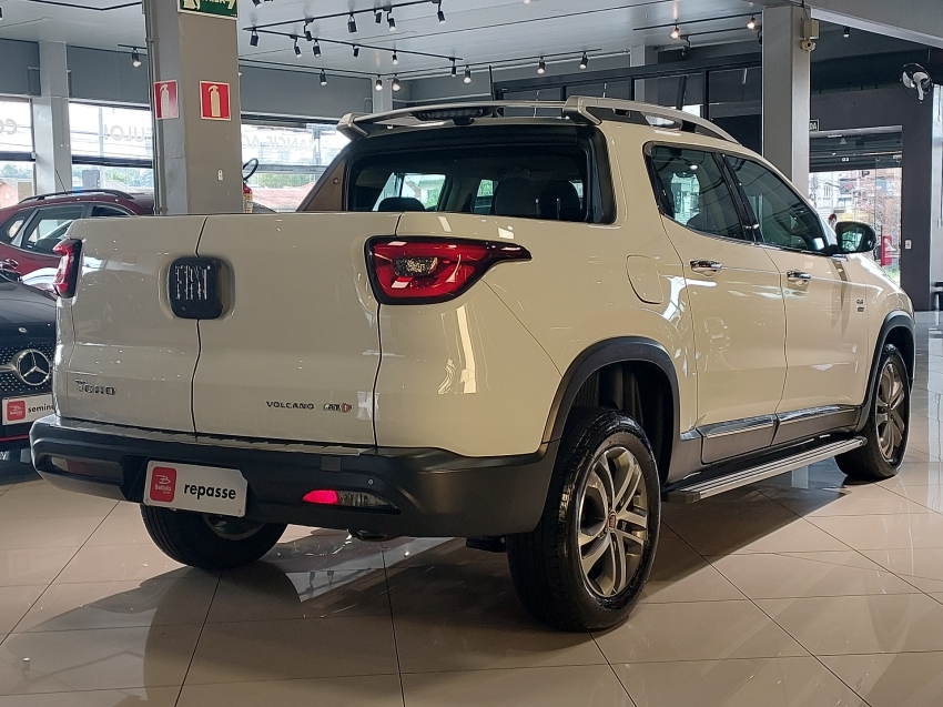 fiat toro 2.0 16v turbo diesel volcano 4wd at9 4p automatico 20186