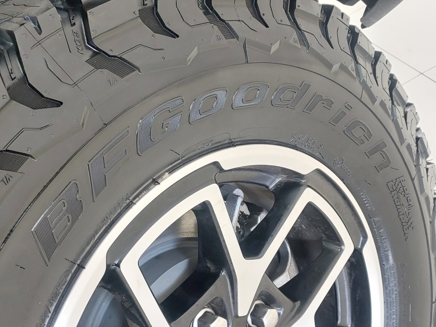 jeep wrangler 2.0 turbo gasolina rubicon 4p 4x4 at8 automatico 202526