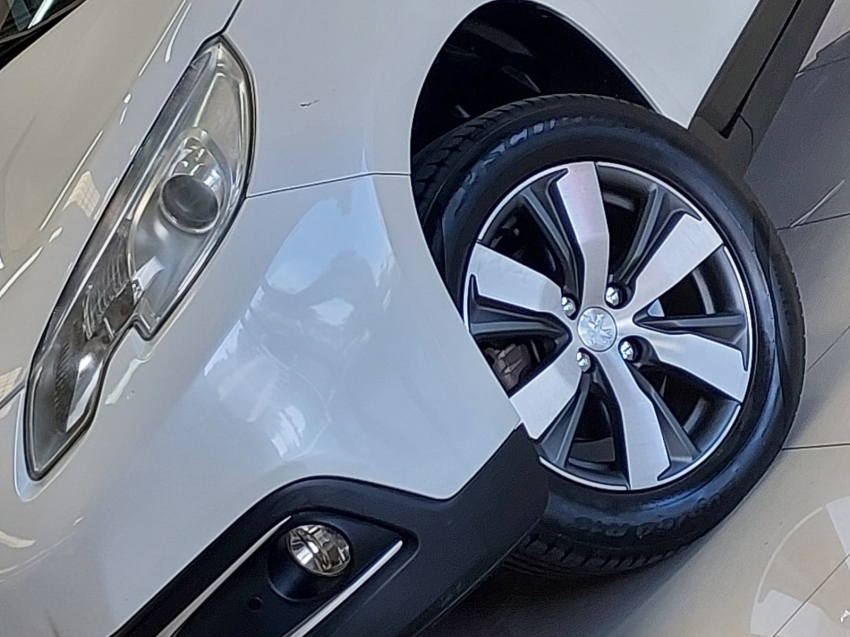 peugeot 2008 1.6 16v flex griffe 4p automatico 201620