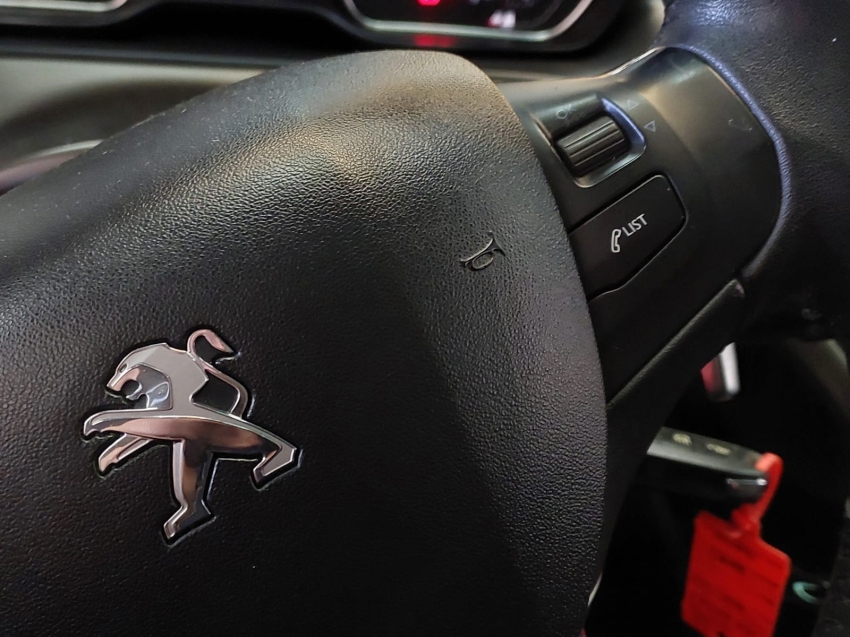 peugeot 2008 1.6 16v flex griffe 4p automatico 201616