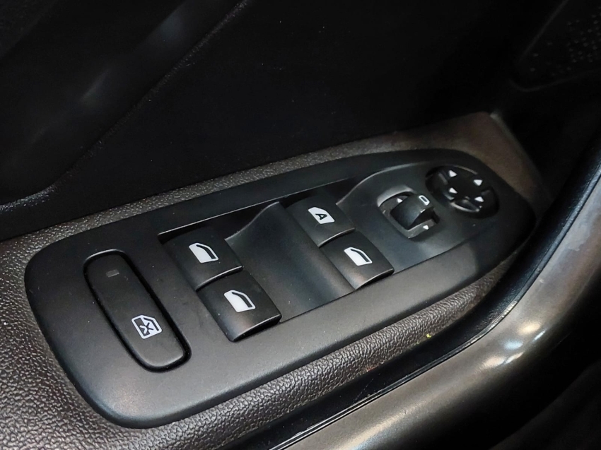 peugeot 2008 1.6 16v flex griffe 4p automatico 201618