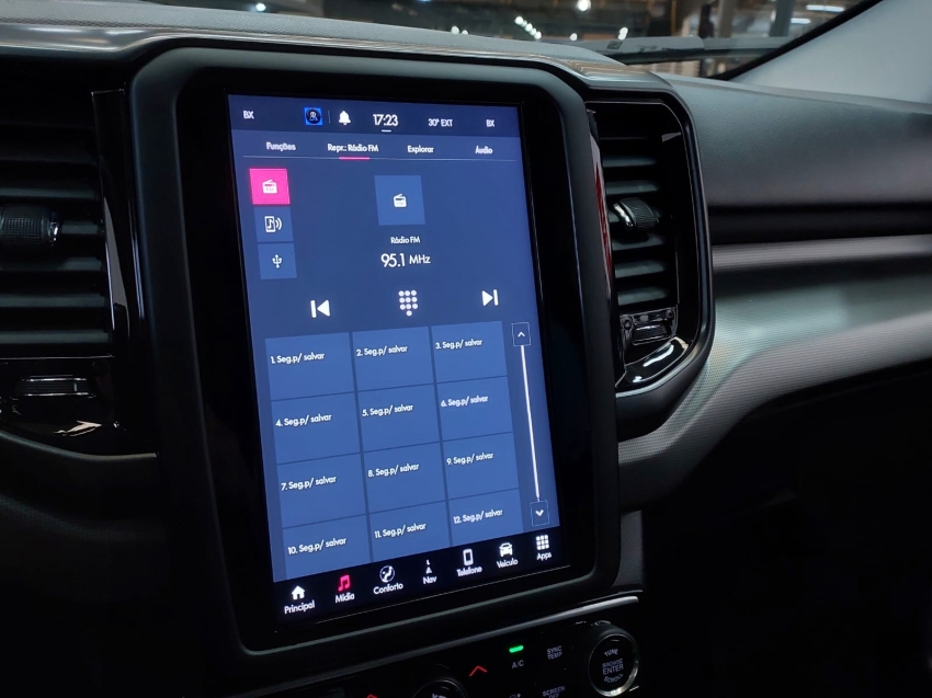 fiat toro 2.0 16v turbo diesel volcano 4wd at9 4p automatico 202413