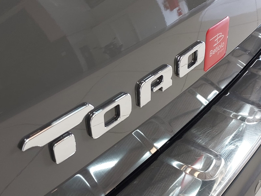 fiat toro 2.0 16v turbo diesel volcano 4wd at9 4p automatico 202423