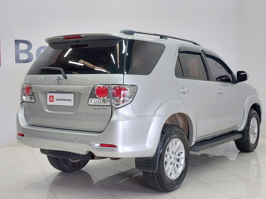 toyota hilux sw4 2.7 sr 4x2 16v flex 4p automatico 20144