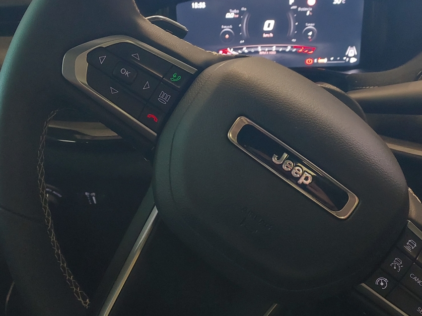 jeep commander 2.0 hurricane 4 turbo gasolina blackhawk at9 4p automatico 202517