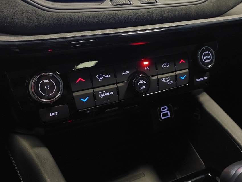 jeep commander 2.0 hurricane 4 turbo gasolina blackhawk at9 4p automatico 202513