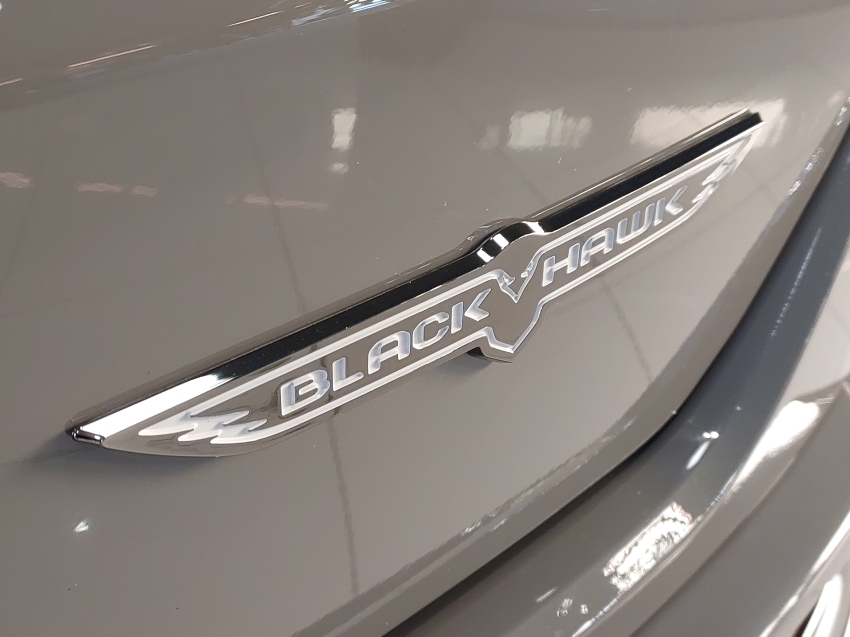 jeep commander 2.0 hurricane 4 turbo gasolina blackhawk at9 4p automatico 202524