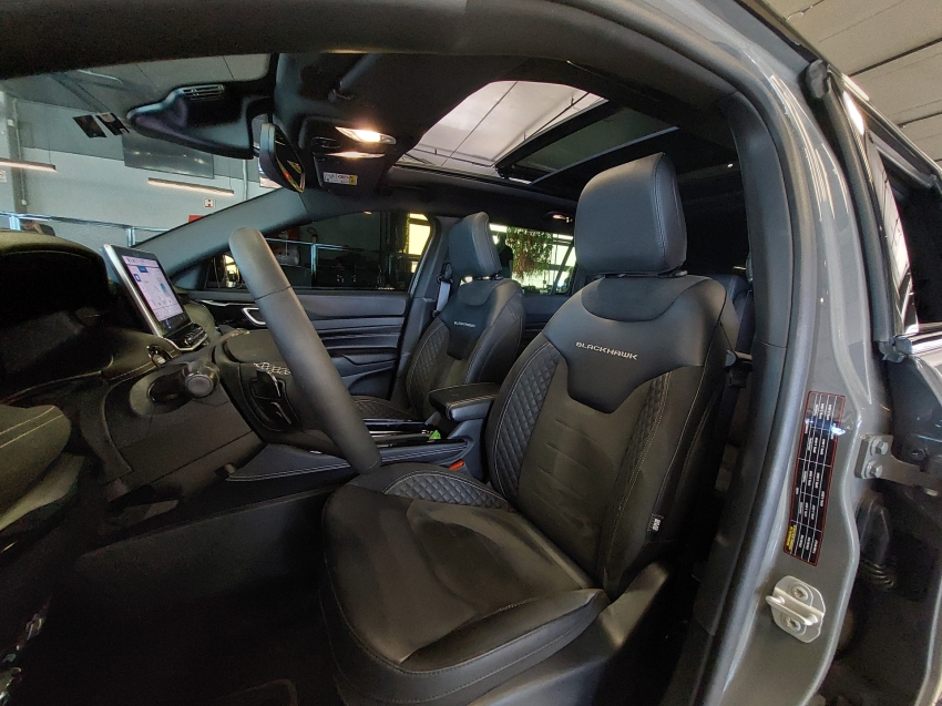 jeep commander 2.0 hurricane 4 turbo gasolina blackhawk at9 4p automatico 20259