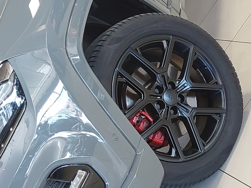 jeep commander 2.0 hurricane 4 turbo gasolina blackhawk at9 4p automatico 202526