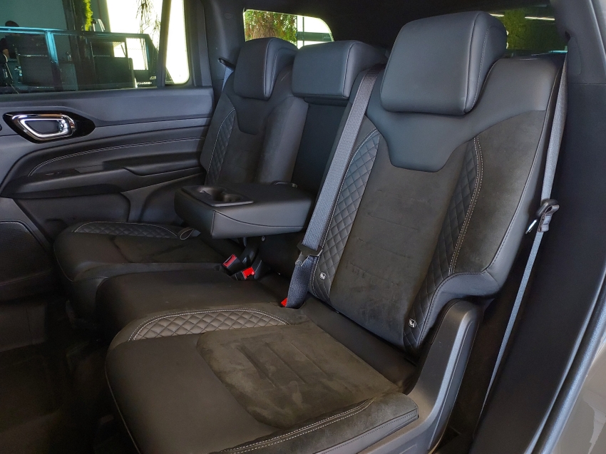 jeep commander 2.0 hurricane 4 turbo gasolina blackhawk at9 4p automatico 202510