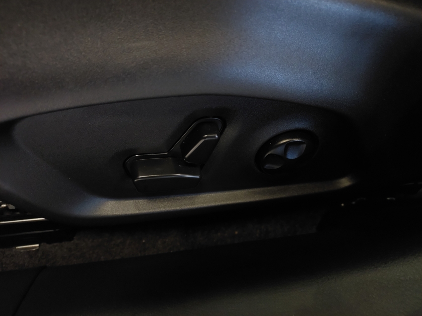 jeep commander 2.0 hurricane 4 turbo gasolina blackhawk at9 4p automatico 202521