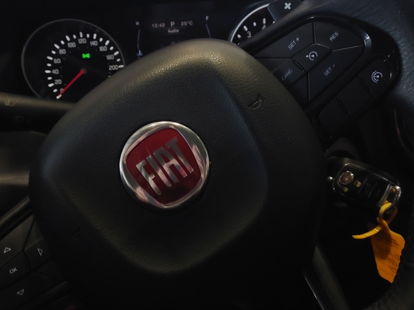 fiat toro 2.4 16v multiair flex freedom at9 4p automatico 201817