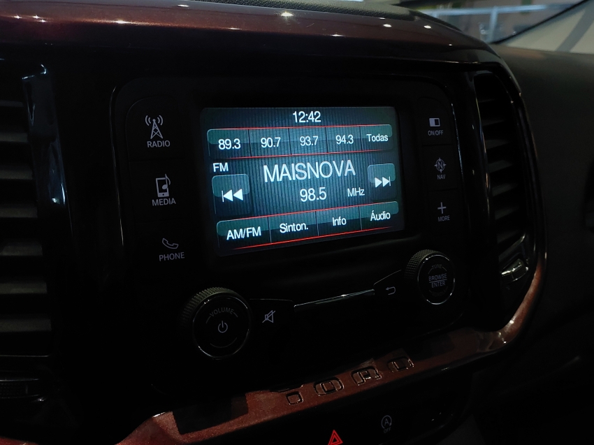 fiat toro 2.4 16v multiair flex freedom at9 4p automatico 201813