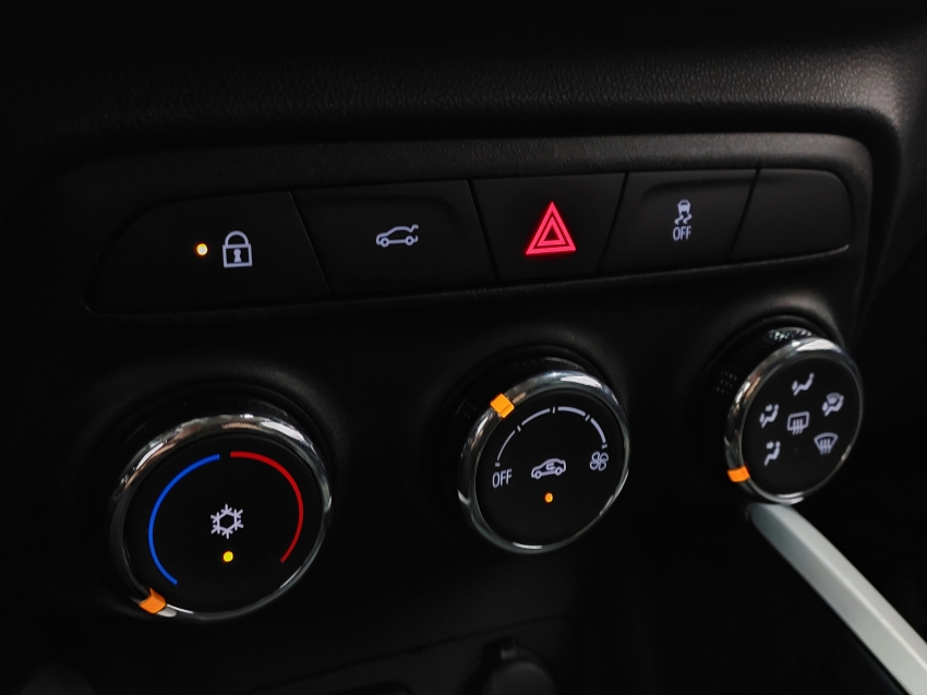 chevrolet onix 1.0 flex plus lt manual 4p 202413