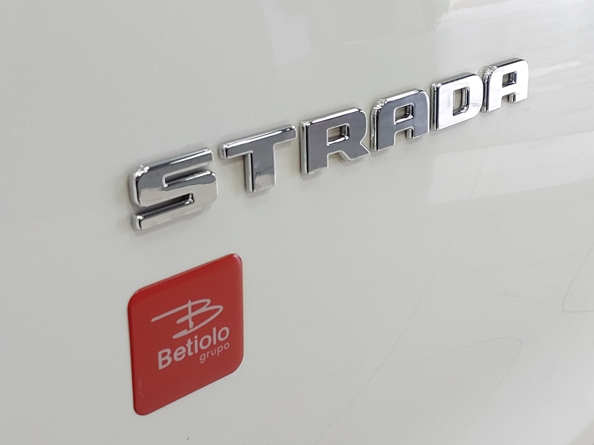 fiat strada 1.3 firefly flex freedom cd manual 4p 202317