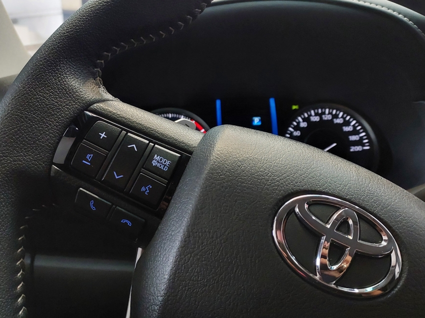 toyota hilux sw4 2.8 d-4d turbo diesel srx platinum 7l 4x4 automatico 4p 202516