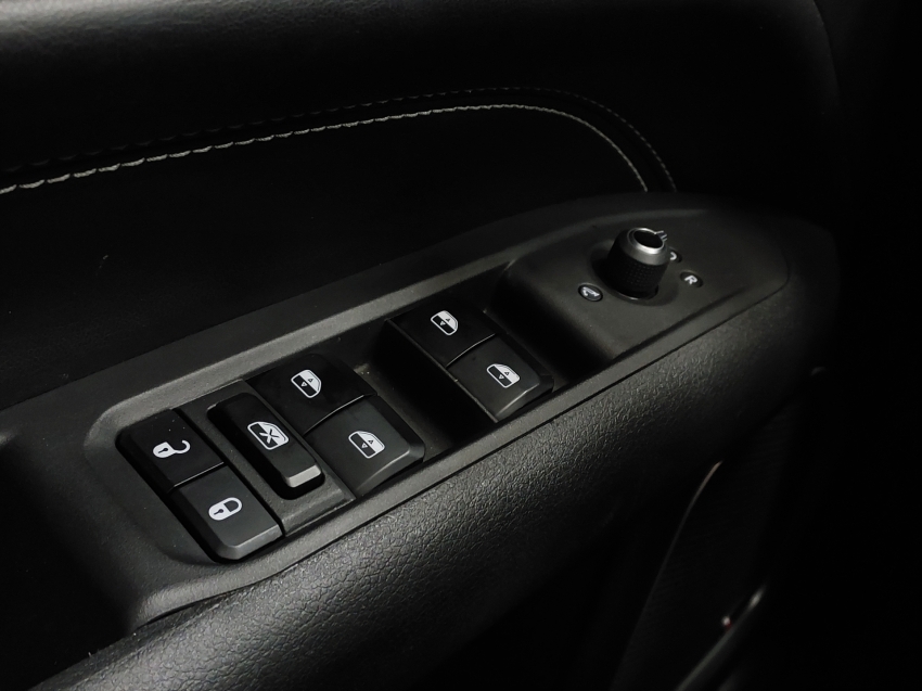 jeep compass 1.3 t270 turbo flex longitude at6 4p automatico 202320