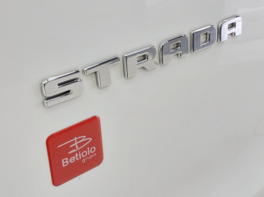 fiat strada 1.3 firefly flex freedom cd manual 4p 202317