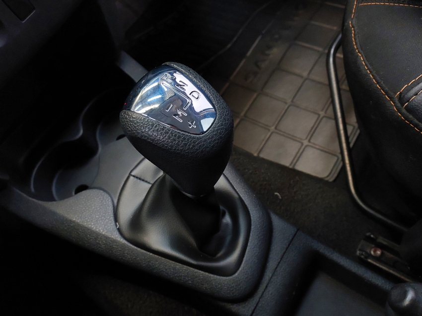 renault sandero 1.6 16v sce flex stepway dynamique easy-r 4p semiautomatico 201915