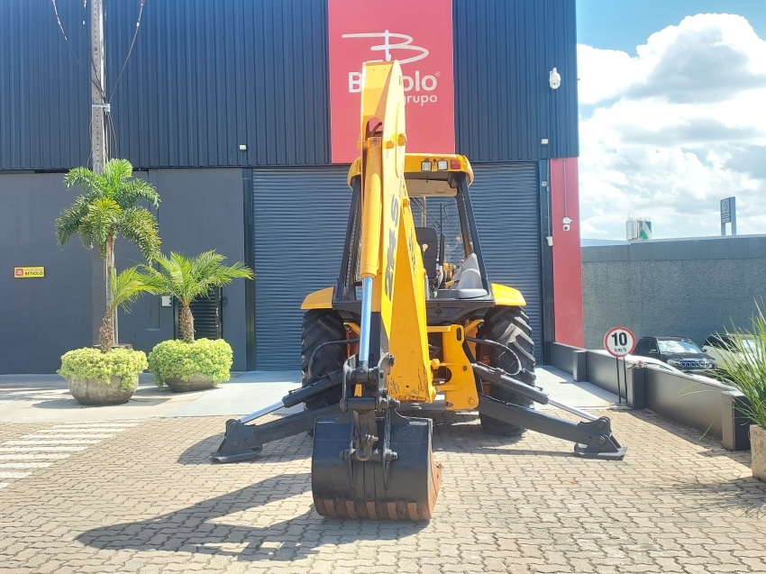 jcb retroescavadeira 214 s diesel automatico 20219