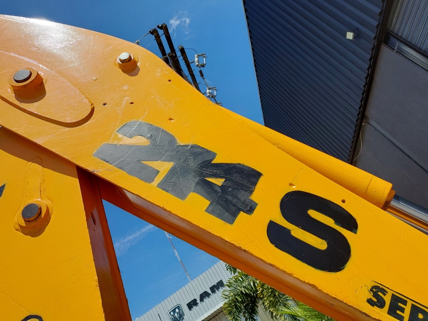 jcb retroescavadeira 214 s diesel automatico 202118