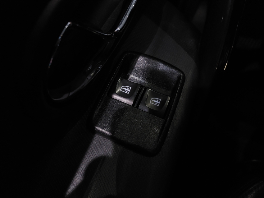 renault sandero 1.6 stepway rip curl 8v flex 4p automatizado semiautomatico 201617