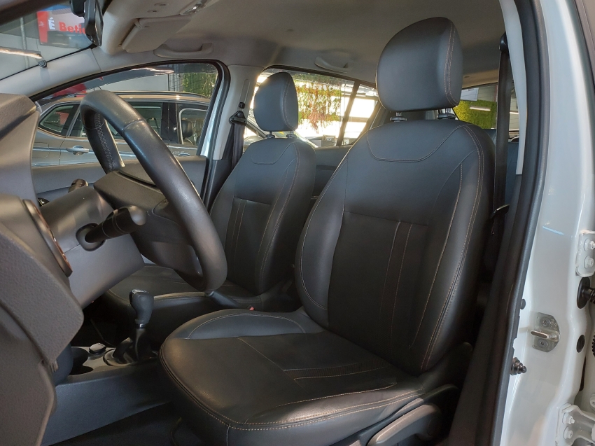 renault sandero 1.6 stepway rip curl 8v flex 4p automatizado semiautomatico 20168