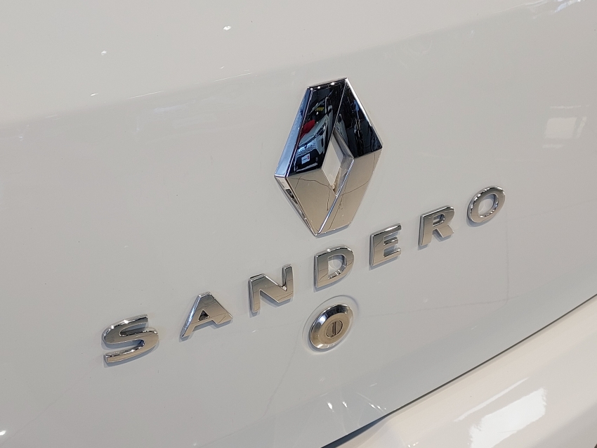 renault sandero 1.6 stepway rip curl 8v flex 4p automatizado semiautomatico 201620