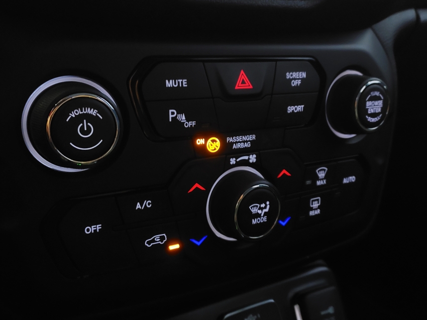 jeep renegade 1.8 16v flex longitude 4p automatico 202111