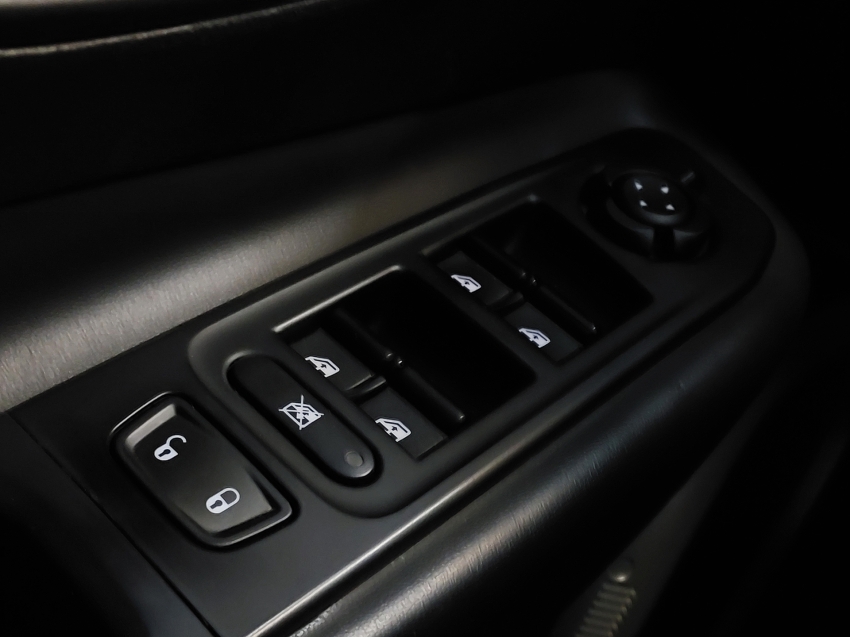 jeep renegade 1.8 16v flex longitude 4p automatico 202118