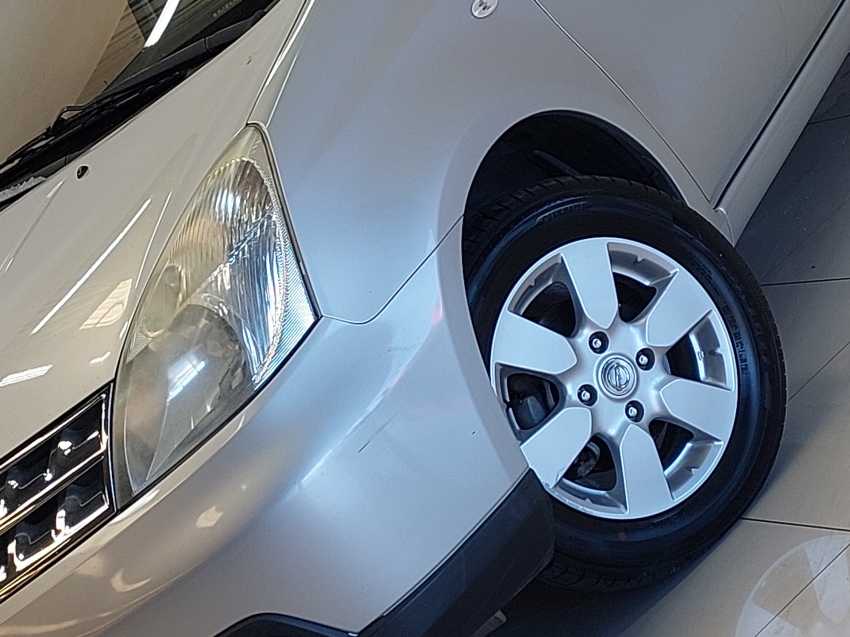 nissan livina 1.6 sl 16v flex 4p manual 201017