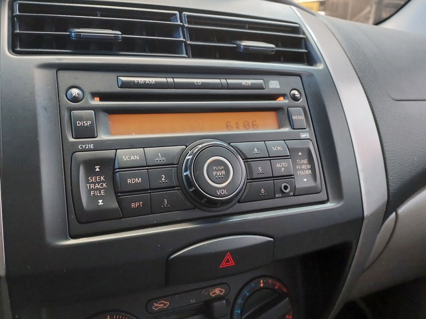 nissan livina 1.6 sl 16v flex 4p manual 201013