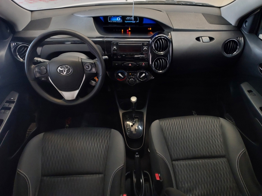 toyota etios 1.5 x plus sedan 16v flex 4p automatico 20209