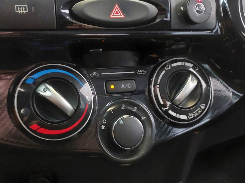 toyota etios 1.5 x plus sedan 16v flex 4p automatico 202013