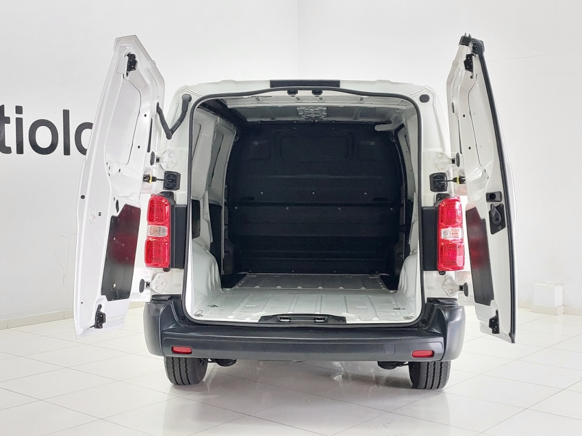 fiat scudo 1.5 bluehdi diesel cargo manual 4p 202314