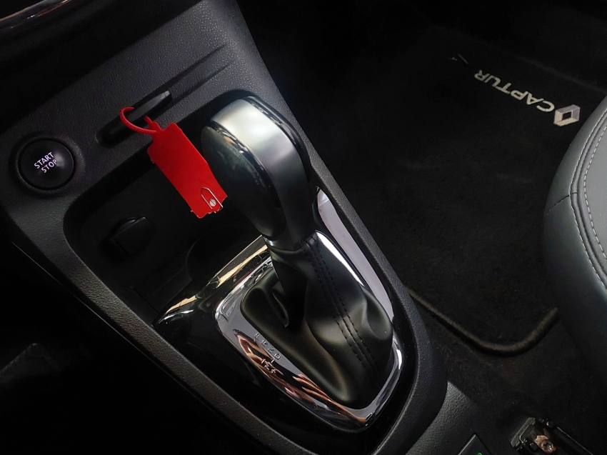 renault captur 1.6 16v sce flex intense x-tronic 4p automatico 201811